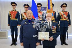 Глава МЧС России вручил дипломы выпускникам Академии ГПС МЧС России